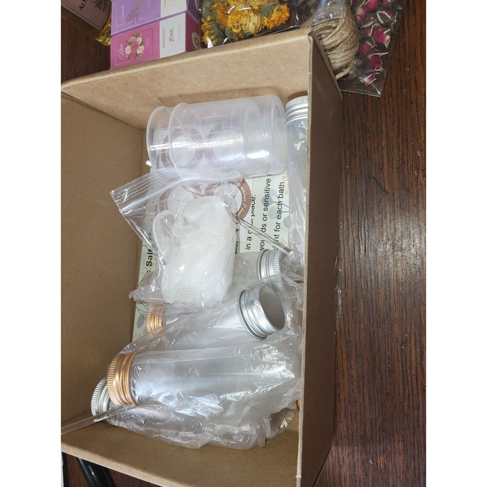 Juyrce DIY Bath Salt Making Kit - New in Box! - Picture 3 of 3